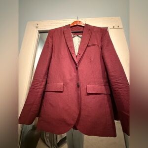 Men's Burgundy Blazer by John Varvatos, excellent condition, size 38